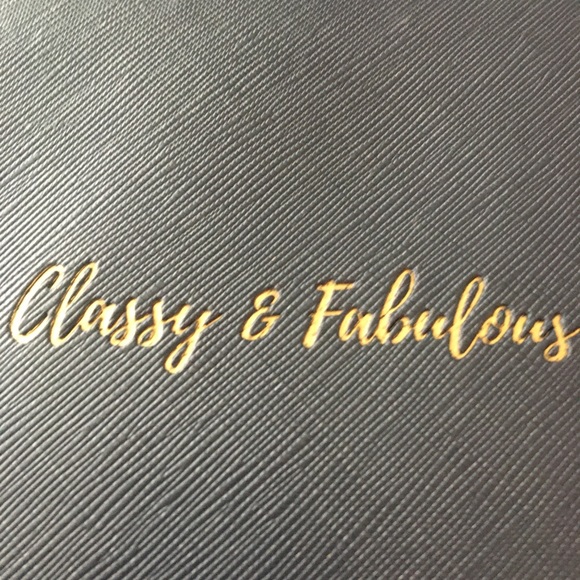 Cluth - Picture 2 of 4